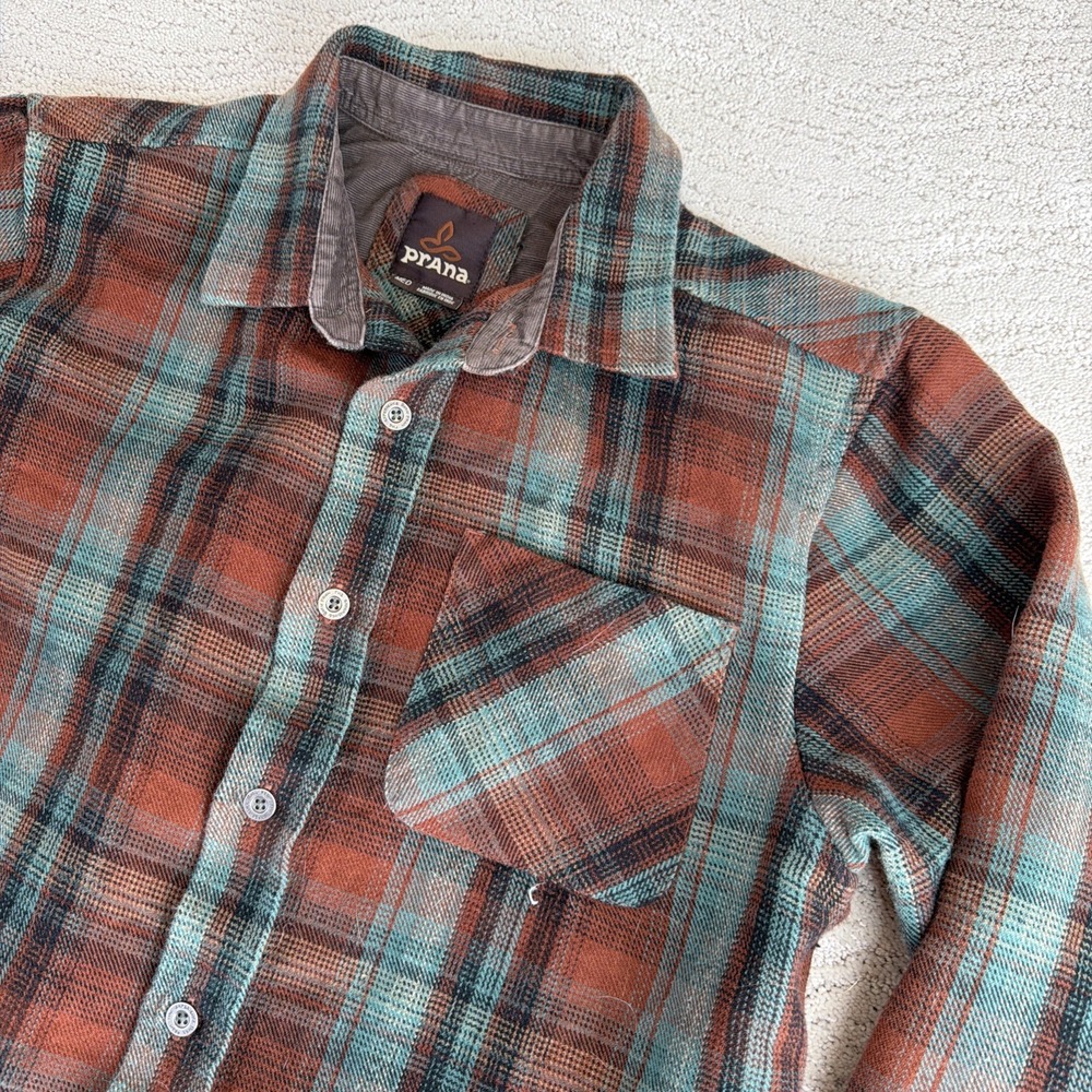 Men's PrAna Medium Long‎ Sleeve Plaid Flanne Button Shirt - Picture 2 of 6